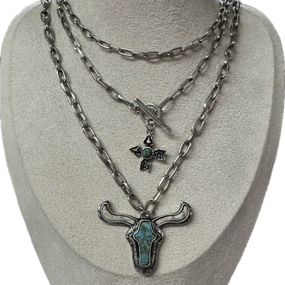IDYLLWIND- Silver and Green Layered Necklace with Bull Skull Pendant